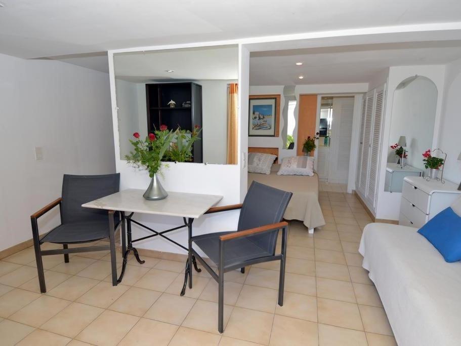 Lou Trelus Hotel Sainte-Maxime Kamer foto