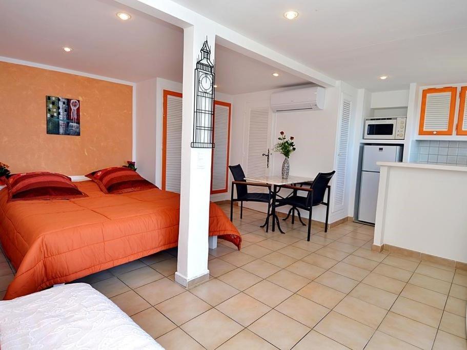 Lou Trelus Hotel Sainte-Maxime Kamer foto