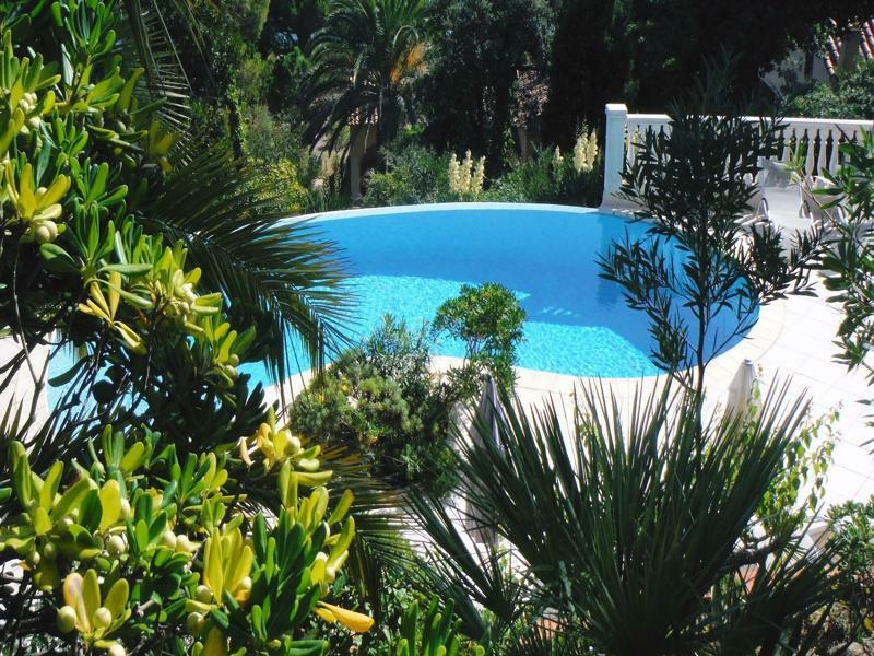 Lou Trelus Hotel Sainte-Maxime Buitenkant foto