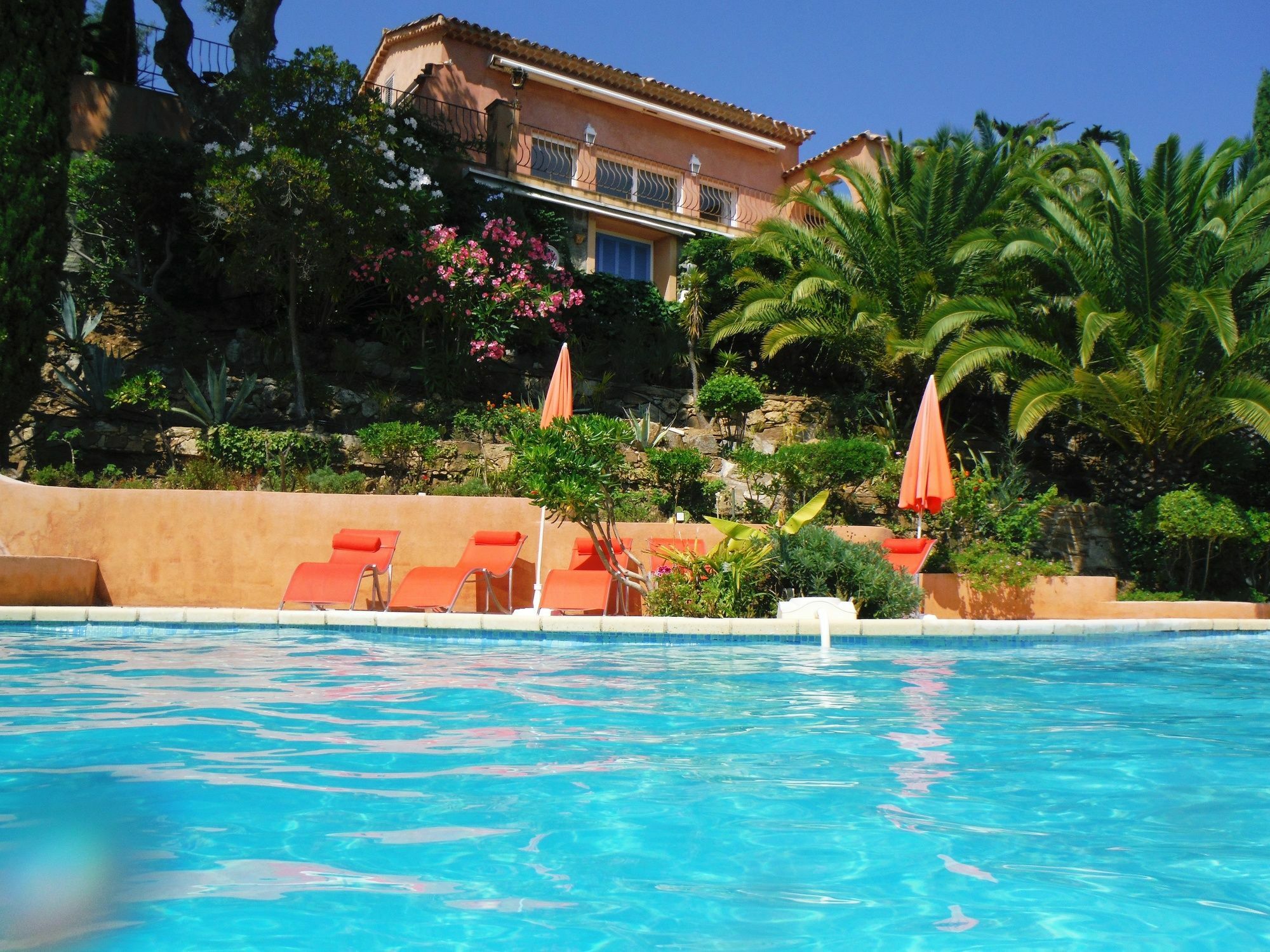 Lou Trelus Hotel Sainte-Maxime Buitenkant foto